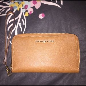Michael Kors Wristlet